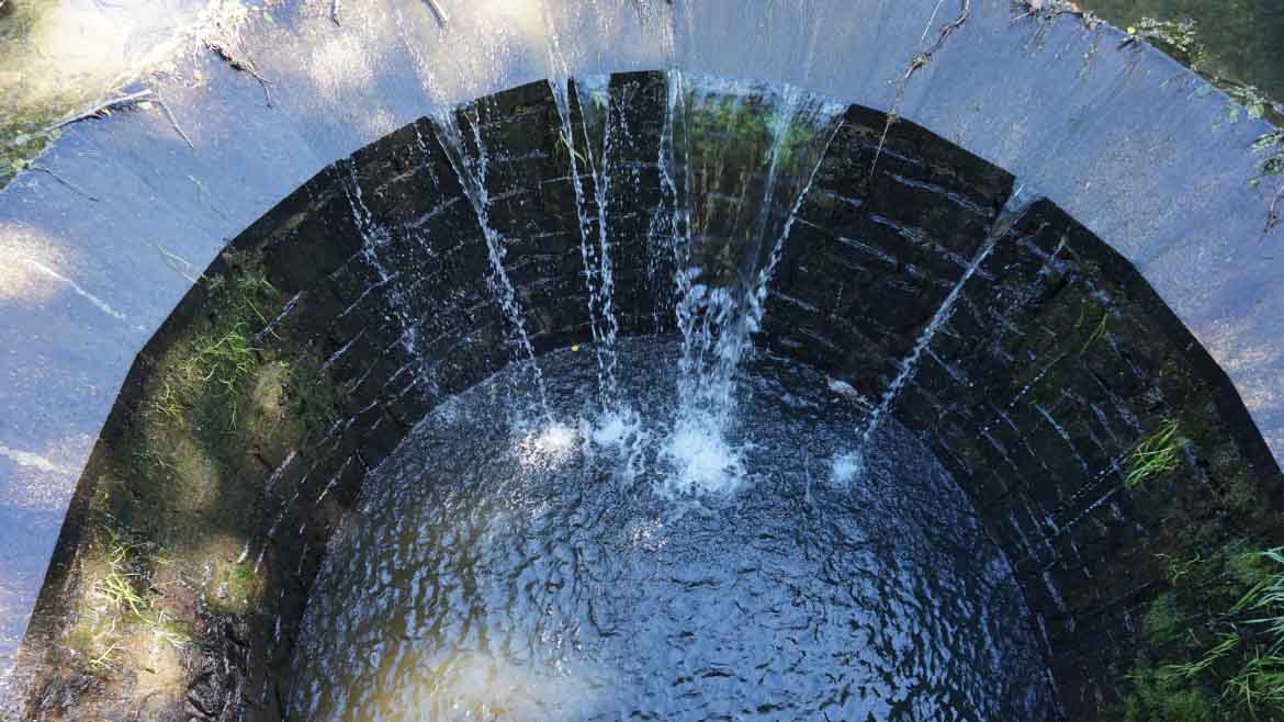 Can a Clogged Drain Cause Sewer Smell